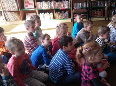 ZAJĘCIA O TEMATYC EKOLOGICZNEJ W BIBLIOTECE