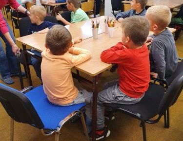  WARSZTATY W BIBLIOTECE Z AUTORKĄ KSIĄŻEK DLA DZIECI Z CYKLU BASIA- ZOFIĄ STANECKĄ