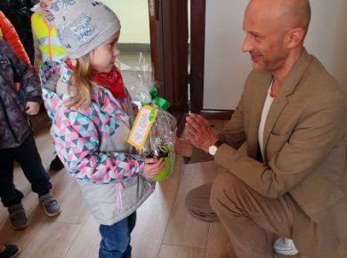 SKŁADAMY ŻYCZENIA ŚWIĄTECZNE