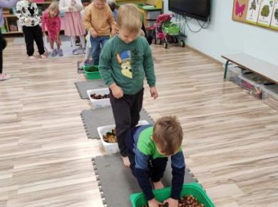 02_15_JESIENNA ŚCIEŻKA SENSORYCZNA