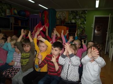 Teatralne spotkania, to dla nas wesoła zabawa i dobra nauka