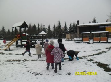 2014 01 30 zabawy na sniegu 001